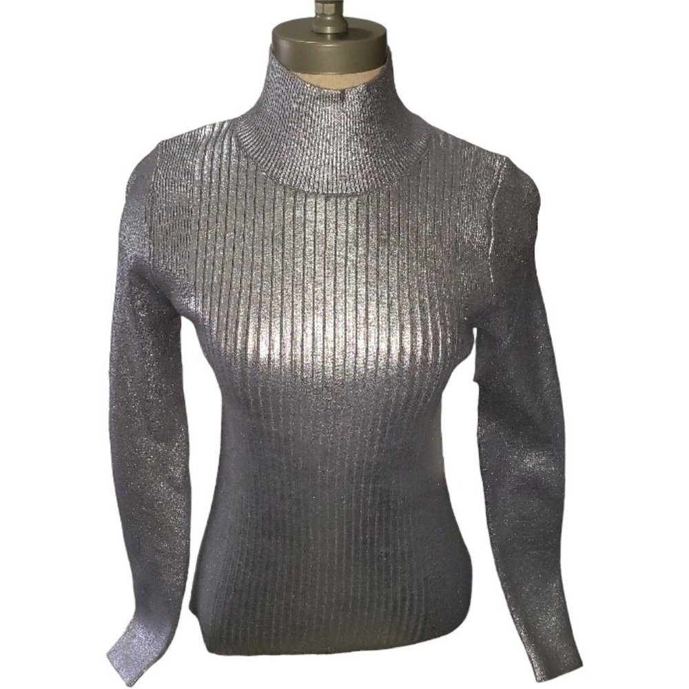 CT907 Scoop Silver Metallic Mock Neck Long Sleeve Top